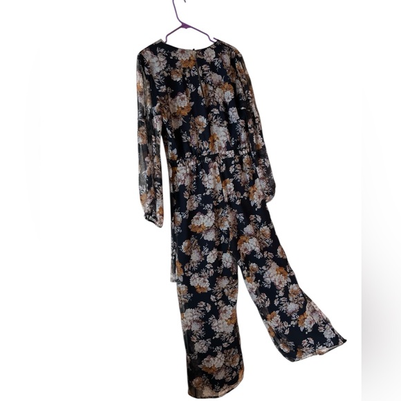ALI & JAY Black Floral Jumpsuit Size XL - Picture 3 of 6